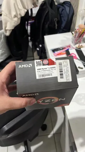 Ryzen 5 5600X Usado 