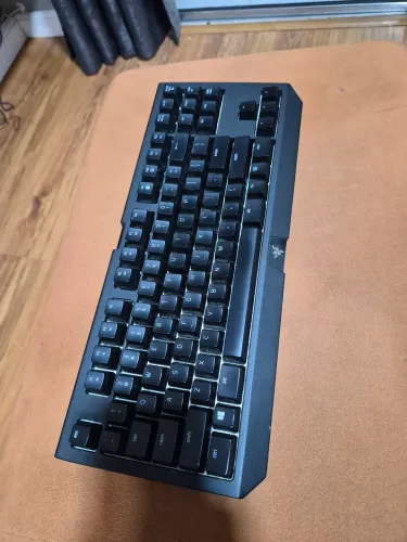 Teclado BlackWidow Tournament Chroma V2