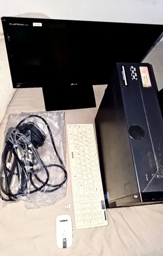 PC completo +Monitor 60HZe acessórios