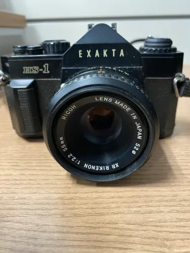 Câmera Analógica Ricoh Exakta Hs-1