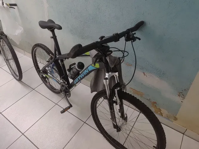 Bicicleta BTWIN Rockrider Aro 26 - Quadro Alumínio - Shimano - Ótimo Estado