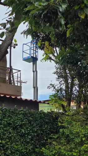 Plataforma elevatória 8 metros