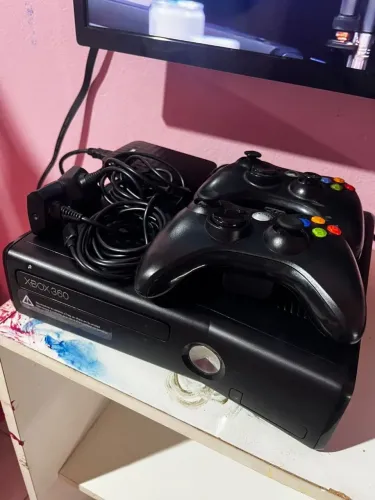 Xbox 360 Desbloqueado RGH + HD Externo 500GB + 2 Controles + Cabos