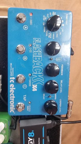 Pedal Flashback X4 TC Electronic todo bom mil no pix