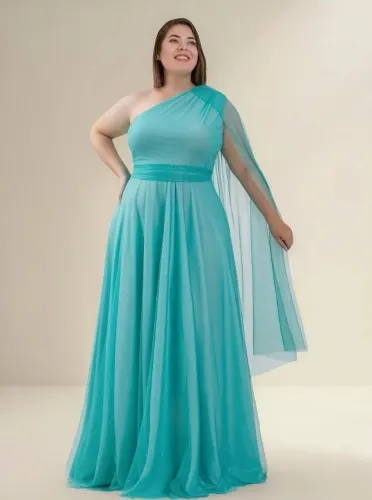 Vestido Plus Size ombro único em tule, tifanny