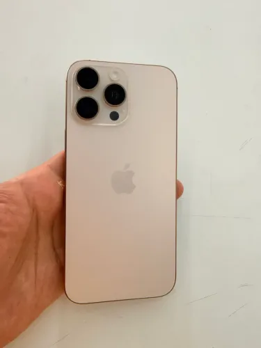 16 pro max 256gbs Desert titanium na garantia Apple. ( Ac Cartão ).