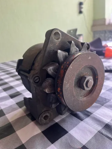 Alternador para MB 608