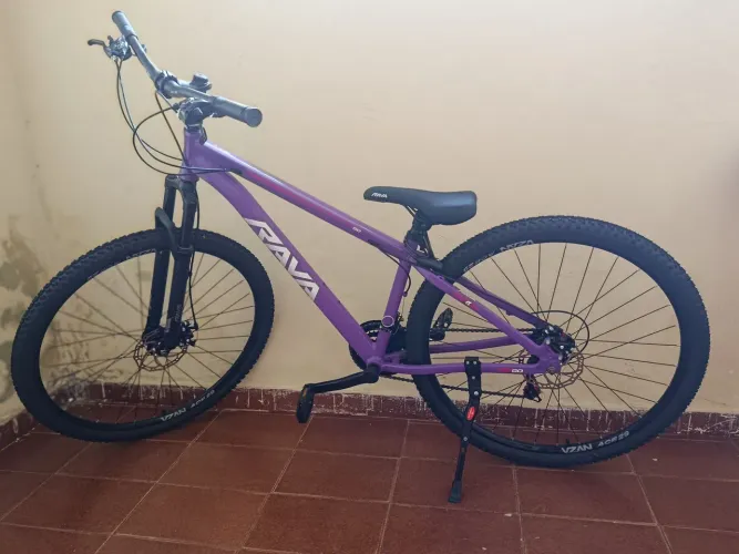 Uma excelente bike conservada de pouco uso em promoção de 1300,00.Chama no ZAP *