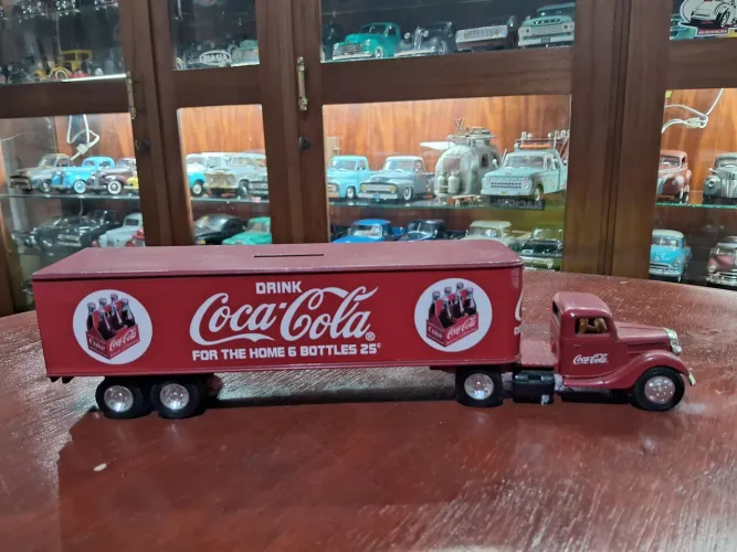 Miniaturas de caminhões peças raras