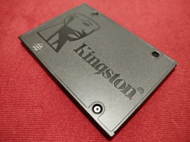 SSD Kingston de 240GB Série A400 2,5 Sata III. SAUDÁVEL. ESTUDO TROCA