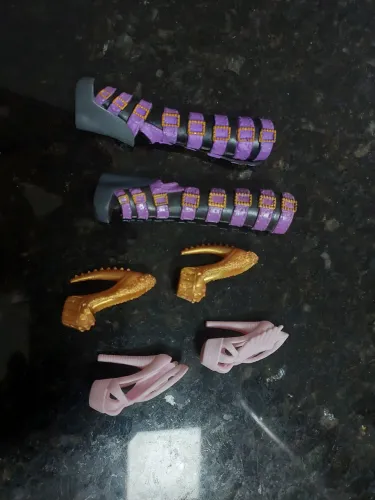 Lote sapatos de boneca monster high ever after