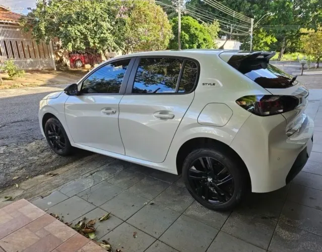 Peugeot 208 Style 1.0 Flex 6V 5P Mec. 2024
