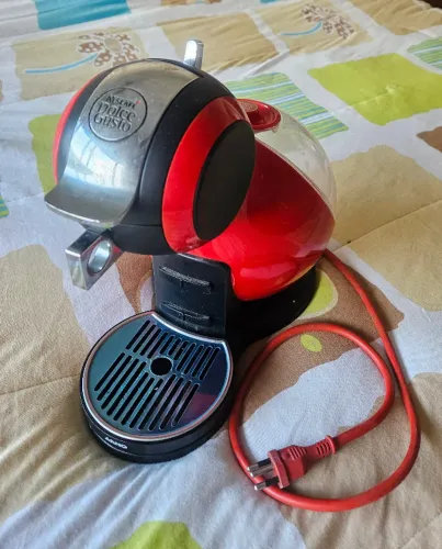 Cafeteira Expresso Dolce Gusto Nescafé Melody Arno Vermelha 220V