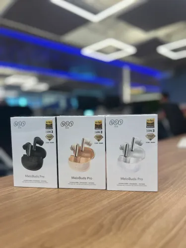  Melobuds Pro fone bluetooth QCY lacrado novo com cancelamento de ruído 