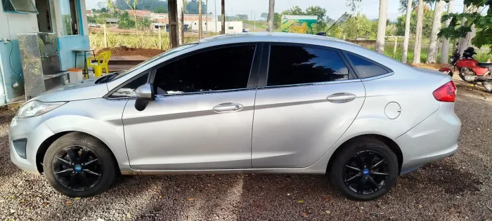 Ford Fiesta Sedan SE 1.6 16V Flex 4P 2011