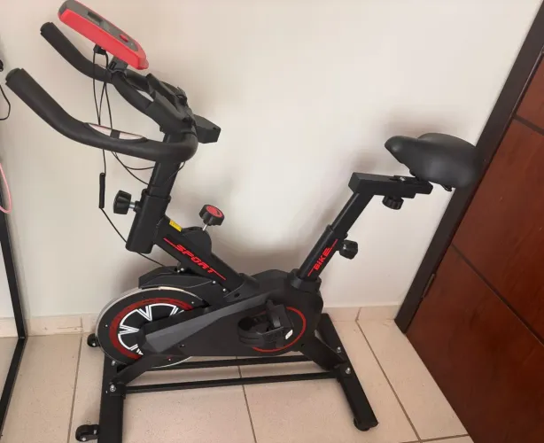  Bicicleta de Spinning Ergométrica - Pouco Uso