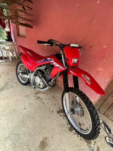 VENDE-SE CRF 250F 2023