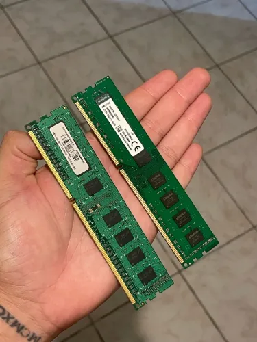 Memória DDR3 4GB (tem uma de 2GB e outra de 4GB)