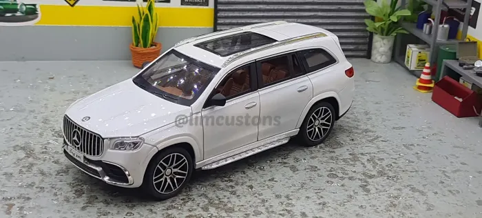 Miniatura 1:24 - Mercedes-Benz AMG GLS - Miniatura