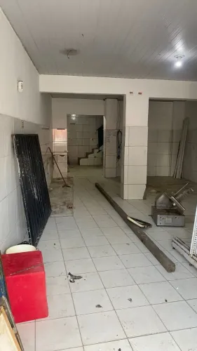 Excelente loja, rua principal de São Caetano, onde o comércio é bem movimentado
