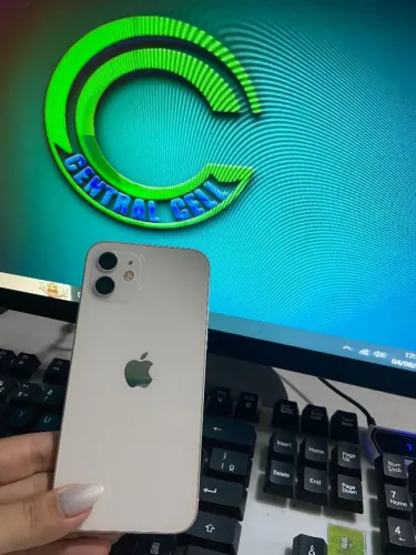 VENDO IPHONE 12 NORMAL