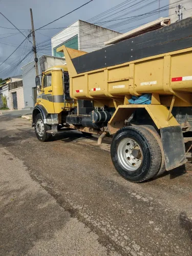 Vendo caminhão Mercedes 1113 caçamba!!