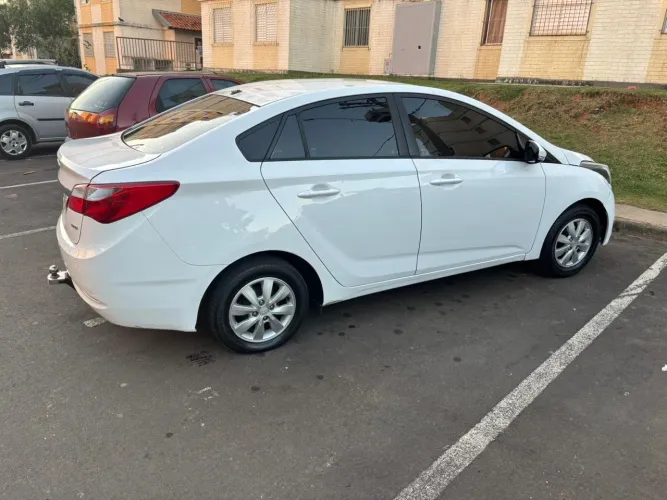 Hyundai HB20S C.plus/c.style1.0 Flex 12V Mec. 4P 2014