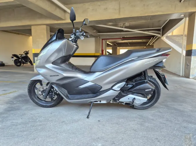 Vendo honda PCX em muito bom estado