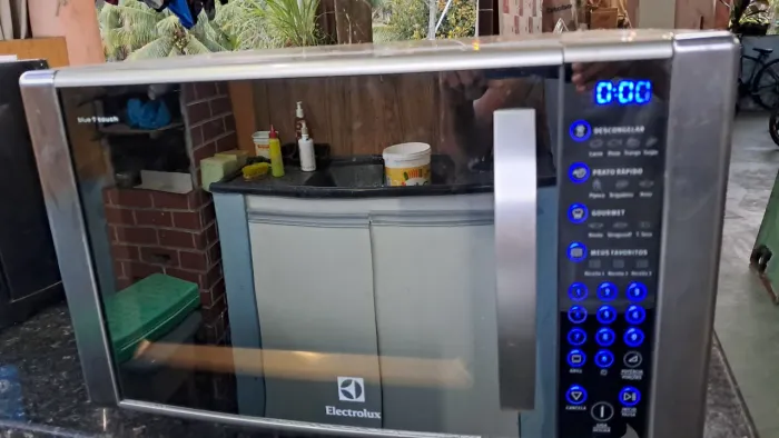 Micro-ondas semi novos funcionando tudo novamente