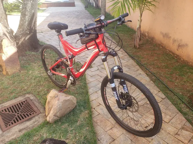 Bicicleta spethialized stumpjumper full aro 26