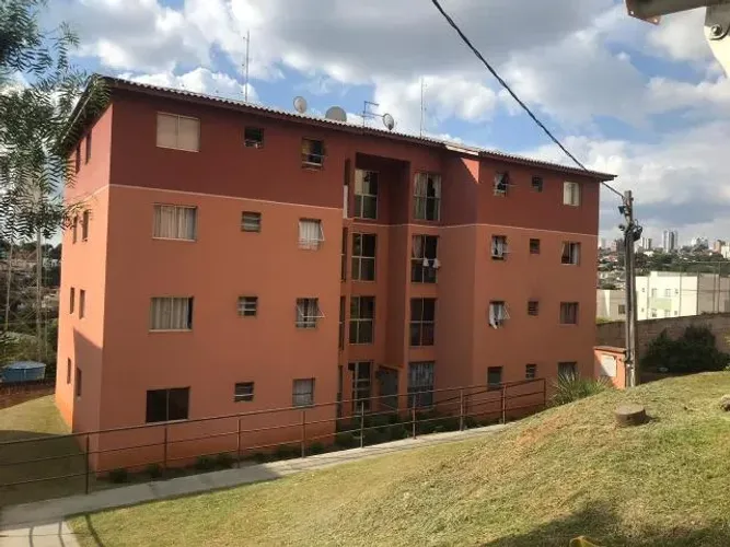 Ótimo apartamento c/ 02 quartos, semi mobiliado, próx ao Centro !!!