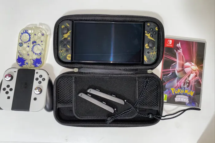 Nintendo Switch Oled - 4 joycon + Zelda, Mário, Pokémon e mais.