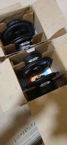 Kit Jbl 6 pol + um Bomber 12 pol 