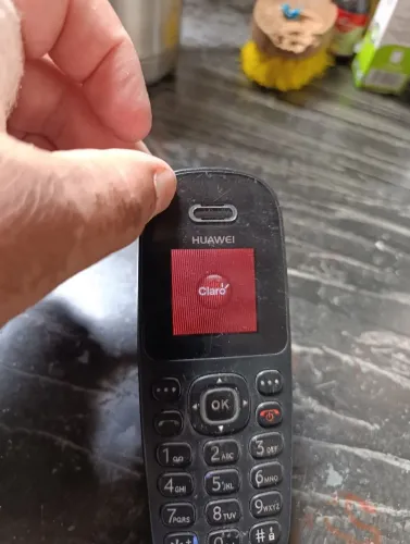 Celular Huawei simples 