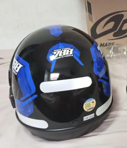 Capacete novo