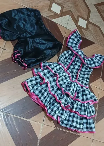 Vendo esse conjunto da quadrilha