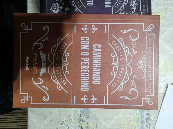 Lote com 5 clássicos da literatura cristã - Spurgeon, Chesterton e Jonathan Edwards