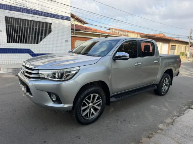 Toyota Hilux CD SRX 4X4 2.8 TDI 16V Diesel Aut. 2016