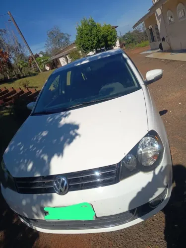 Volkswagen Polo Sed. Comfort. 1.6 MI Tot. Flex 8V 2012