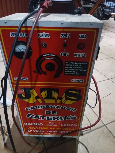 Carregador de Bateria 50amper, com auxiliar de partida J.T.S