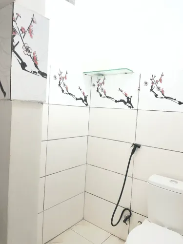 Casa pequena com entrada independente em Vitória