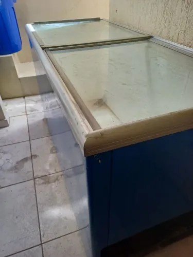 Freezer de 2 metros.