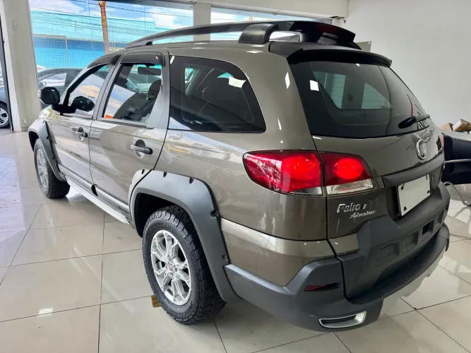Fiat Palio Week.adv.lock.dualogic 1.8 Flex 2012