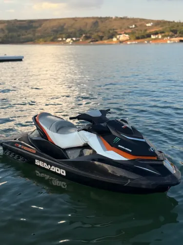 SEA-DOO GTI 155 SE COM ESCADA