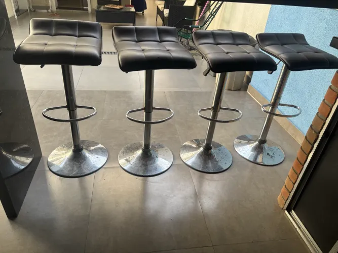 4 Banquetas Giratórias com regulagem para bancada
