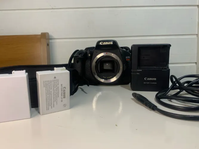 Vendo corpo Canon t3i