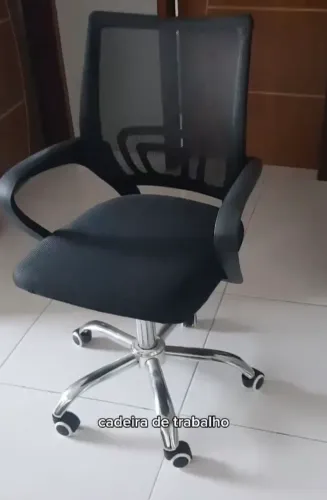 Cadeira de escritório giratória