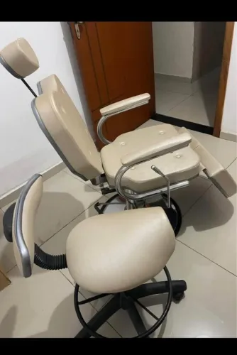 Cadeira pra Salão Pouca usava 