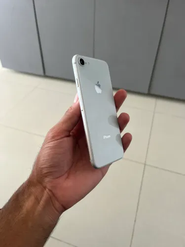 iPhone 8 256GB sem biometria 