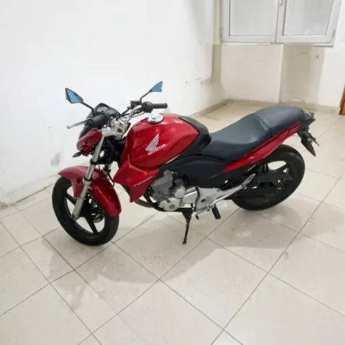 CB 300R Estilo Hornet - Vela Fina, Traseira Exclusiva e Doc 2026 Pago!